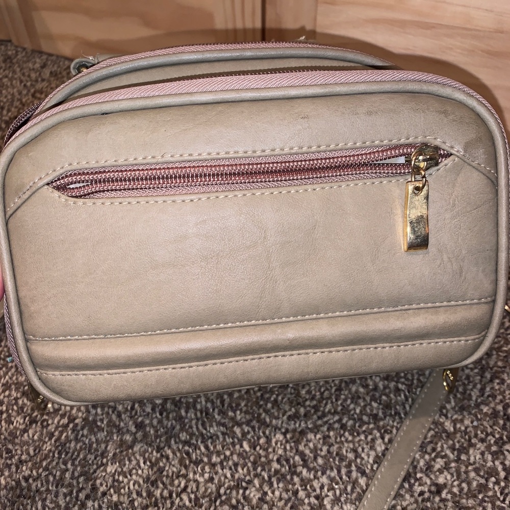 Tan Daily Organizer Crossbody Adjustable Purse